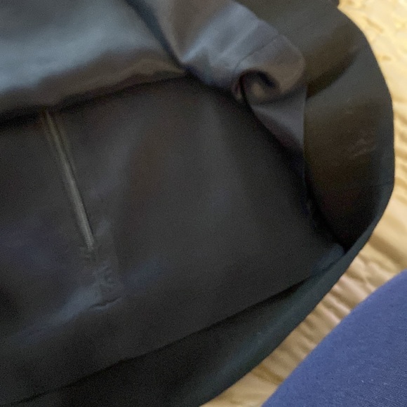 Beautiful like new Black chiffon sleeveless blouse. Emanuel-Emanuel Ungaro. - Picture 5 of 5